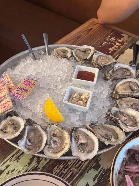 Savannah | A foodie’s delight – just $0.75 each 🦪 