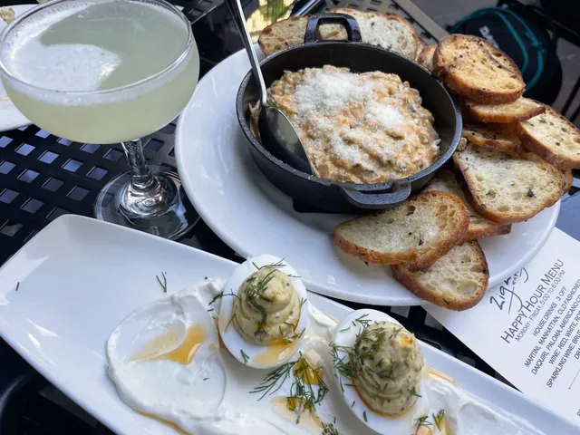 ​​Zig Zag Cafe | Seattle's Quirky Cocktail Hideaway 🍸🍹​​