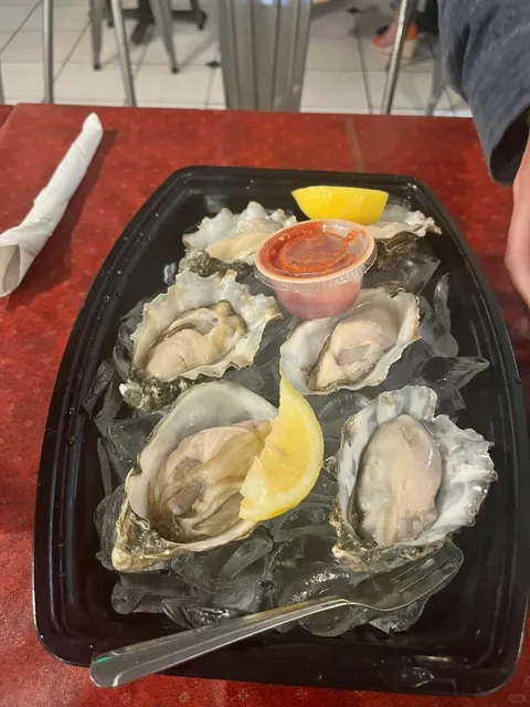 Palm Springs Seafood Restaurant Guide 🦞🌴