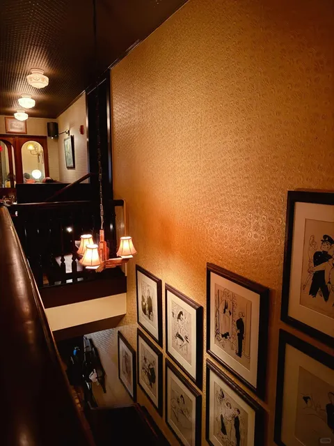 🇬🇧 British Dining in Philly: Hidden in a Vintage Gem – The Dandelion