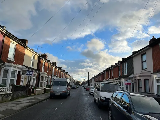 🇬🇧 Offbeat Portsmouth Half-Day Itinerary (Solo Edition) ✨