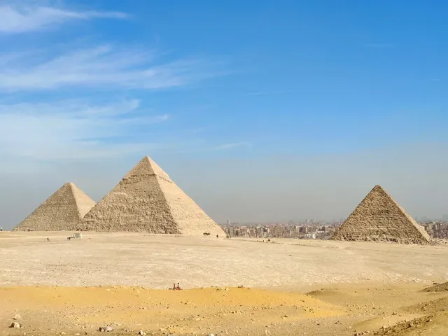 The Pyramids of Giza ✨ A Treasure of Human History