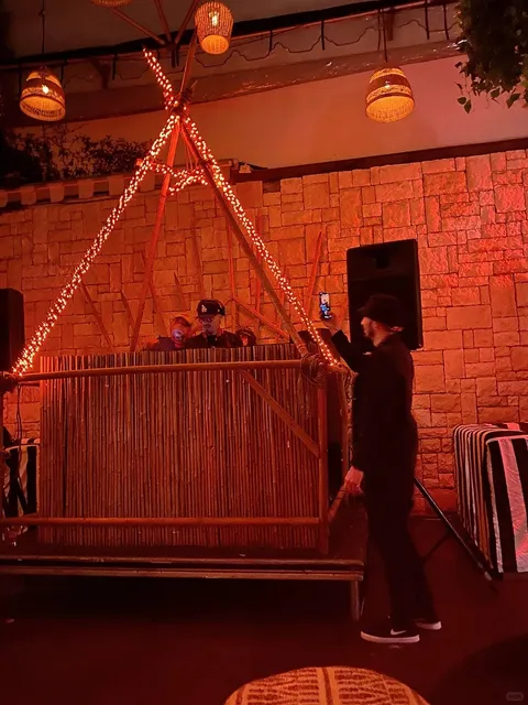 LA | La Mesa — Dinner & Fire Show, I’m So Here for It 🔥