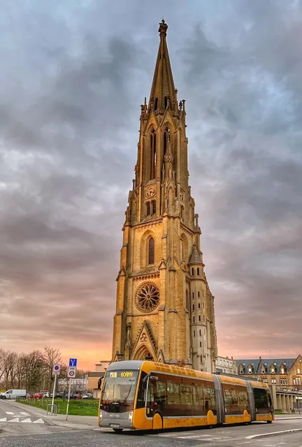 Metz Under the Golden Hour: Where France Meets Germany 🇫🇷❤️🇩🇪
