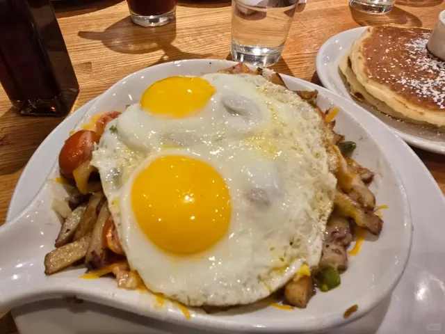 🇺🇸 Milwaukee Food Discovery - Mad Rooster Cafe