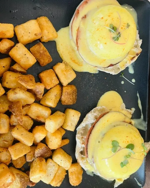 🥃 The Nook | A Cozy & Timeless Neighborhood Tavern in Pittsburgh