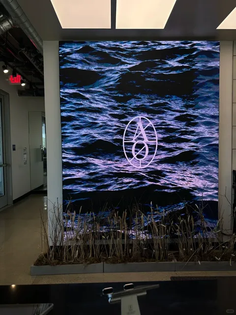 A Minimalist LA Cafe Perfect for Getting Work Done 💻☕️