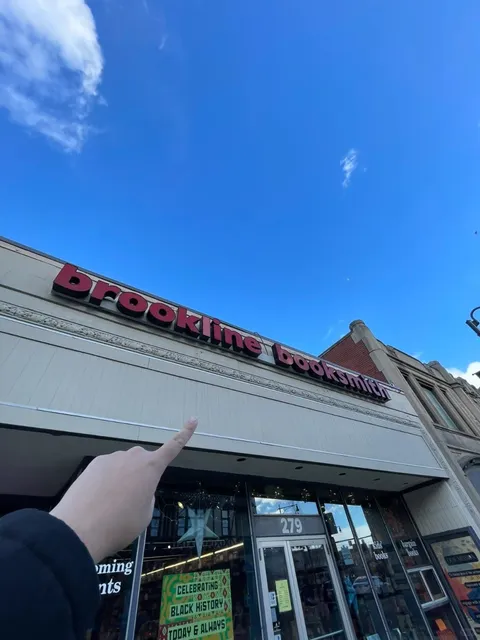 📚 Brookline Booksmith - Boston's Most Enchanting Bookstore! ✨📖  