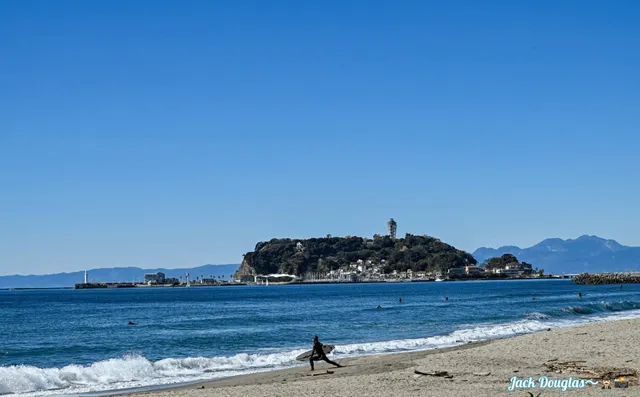 Shichirigahama Beach: Where Waves Meet Horizon(2) 🌊🗻