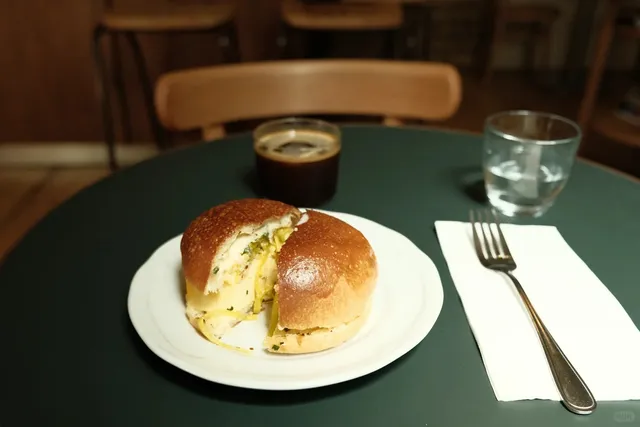 b l u e | The Most Beautiful Café in Auckland Has Arrived 💙☕