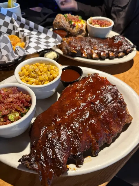 🍖 AZ Carnivore’s Paradise: Bobby Q’s BBQ Bliss! 🔥