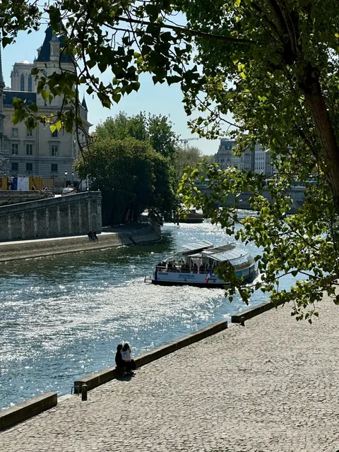 🗽 A Glimpse of Spring Right Now | Luxembourg Gardens