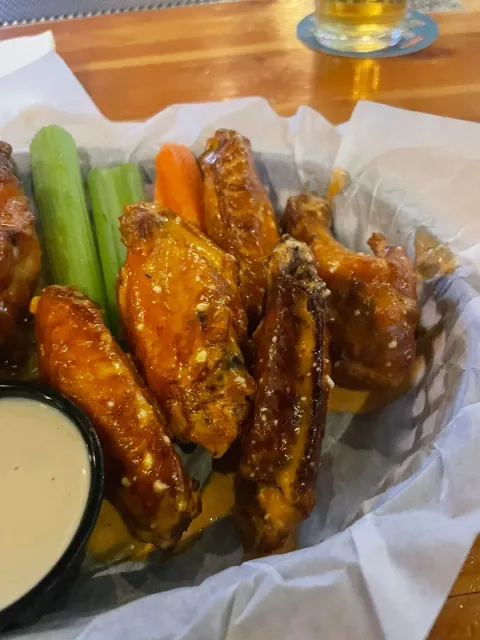 🔥 Tuesday Vibes – Happy Hour All Day! 🍗