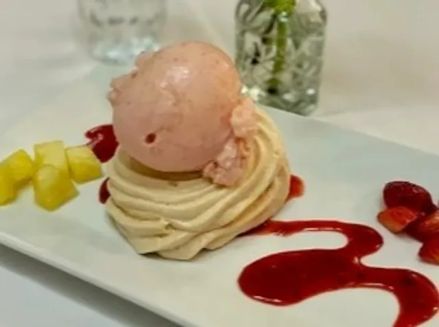 Elizabeth on 37th | A Timeless Savannah Treasure 🏡🍷