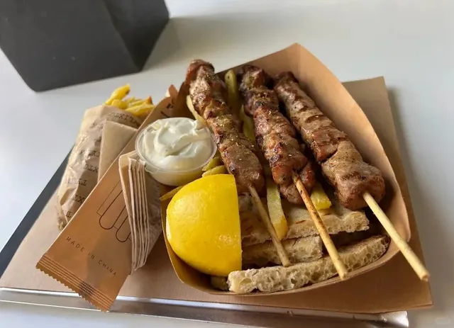 🇬🇷 Athens Budget Food Guide: 10 Delicious Stops for €100! 💰🔥