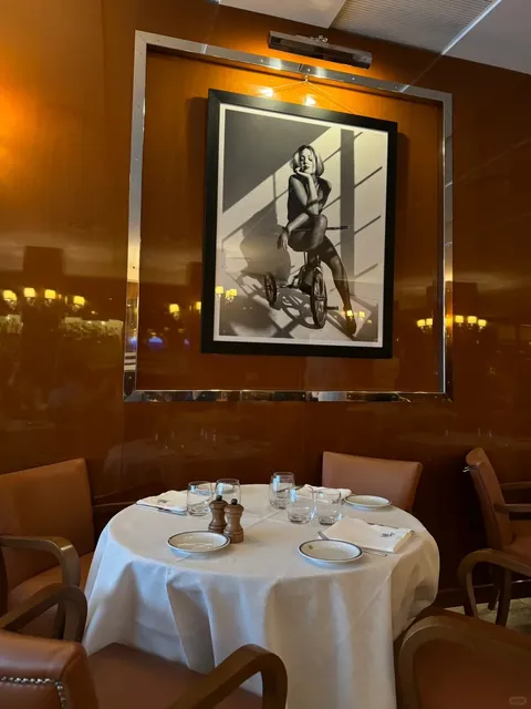 London Life | Old Money Italian Restaurant 🍽️