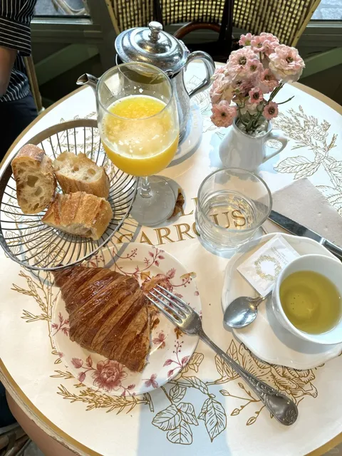 Beautiful Meal Next to the Louvre in Paris 🍴