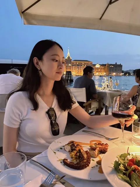 Venice | A Highly Recommended Restaurant for Sunset and Twilight Views