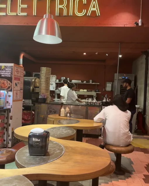 Sao Paulo 🇧🇷 Pizza | It should be a local top punk 🍕 shop