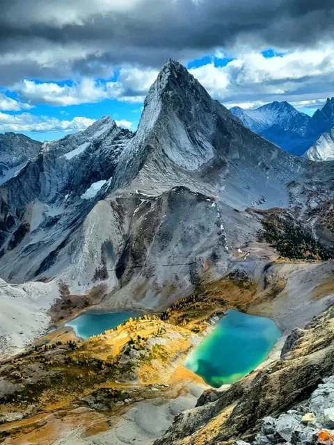 Traveling in Canada 🏔️— Speechless at the Beauty of Snow-Capped Mountains and Lakes