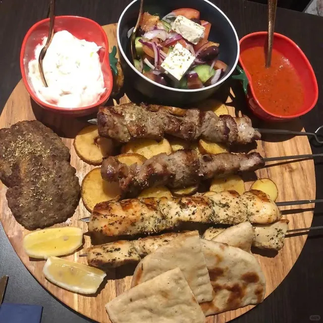 🇬🇷 Huge Portions of Greek Food in Uppsala!