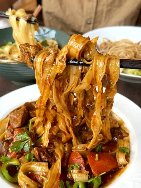 🇨🇦 Hidden Chinese Gem Near Mount Royal!