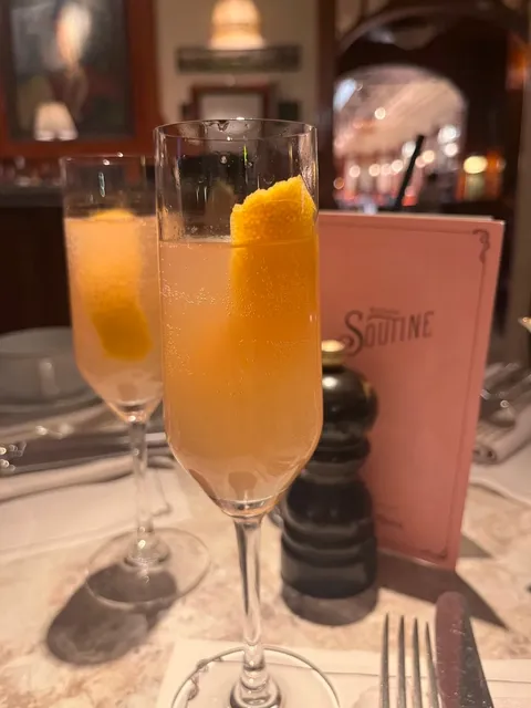 London Restaurant Exploration | A Tranquil French Retro Eatery