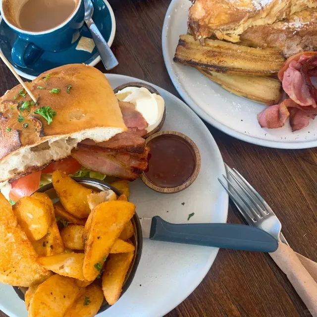 Napier | A Mini Travel Guide 🌿🍷