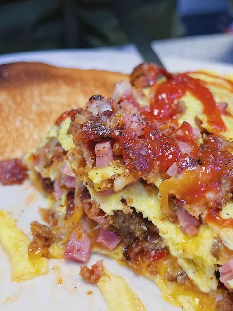 Tennessee Travel | Must-Try Foods in the Smoky Mountains ⛰️