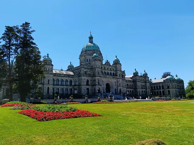 🇨🇦 First Time in Victoria? Here's Your Perfect Day Trip!
