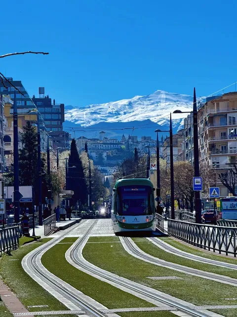 🇪🇸 Spain's Hidden Gem: 8 Must-See Granada Spots You Can't Miss!