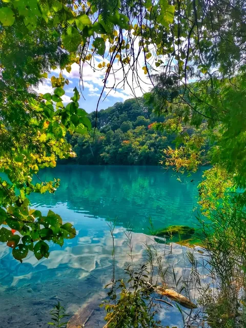 Paddle Through Emerald Lakes & Unlock Geological Wonders! ✨​​