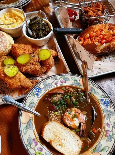  Pittsburgh's Seafood Gem: Muddy Waters Oyster Bar! 🦪🌊