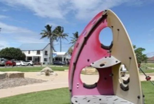 🏝️ Cleveland Point Recreation Reserve |