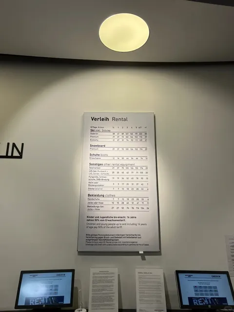 Skiing Paradise: Stubai Glacier near Innsbruck ❄️🏔️