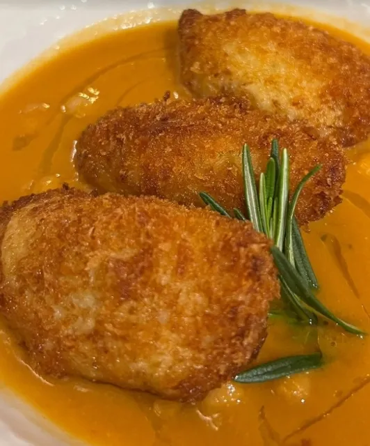 Authentic Italian Cuisine near the Mouth of Truth in Rome, Italy 🍝