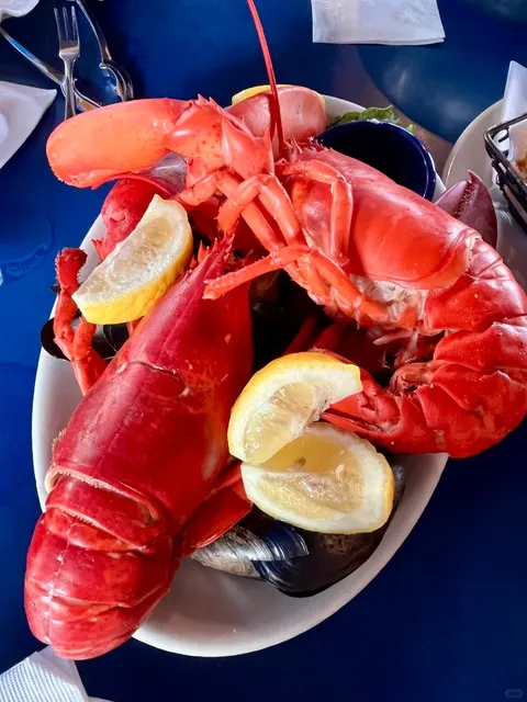 Boston Sail Loft - Where Lobster Meets Wallet-Friendly Seaside Vibes 