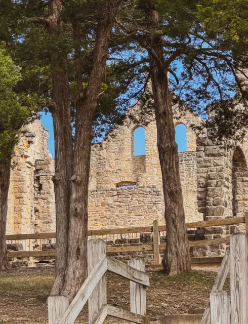 A Winter Stroll at Ha Ha Tonka State Park
