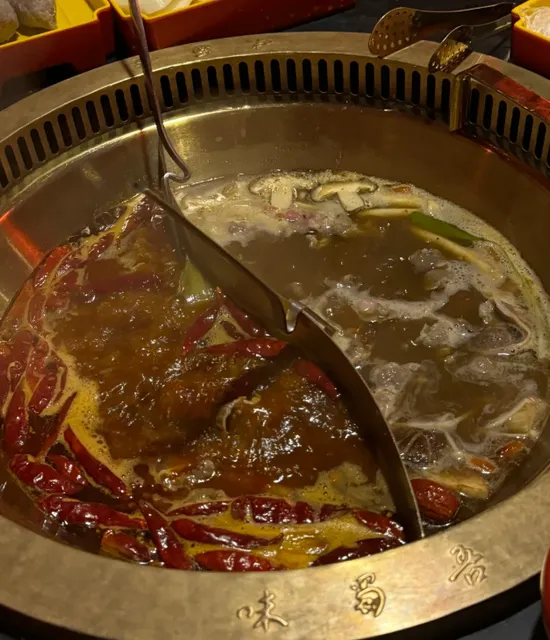 Boston late-night hot pot 🔥 open until 1 a.m. No need to wait in line