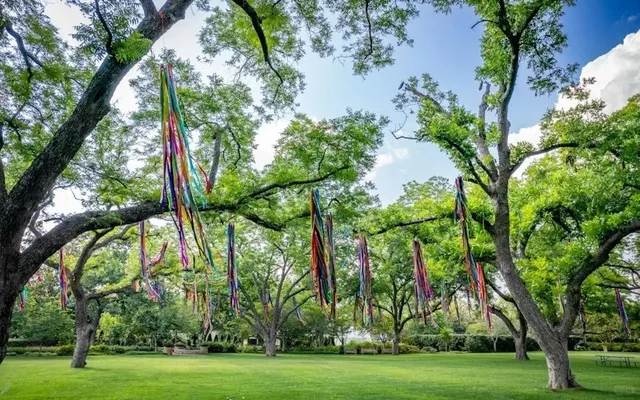 Dallas Arboretum 50% Off — A World-Class Urban Oasis! 🌸🌿