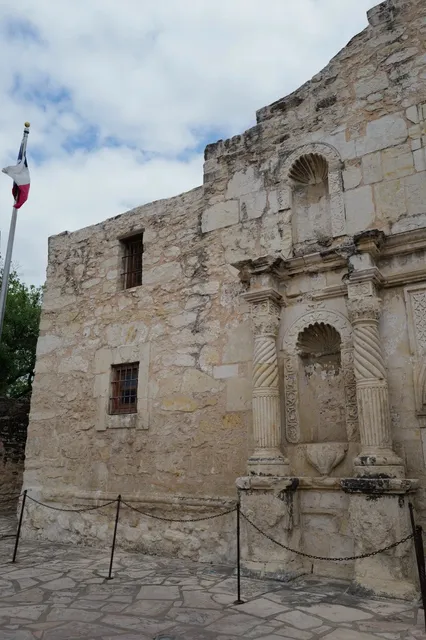  San Antonio | Travel & Fun Along the RiverWalk 🌳