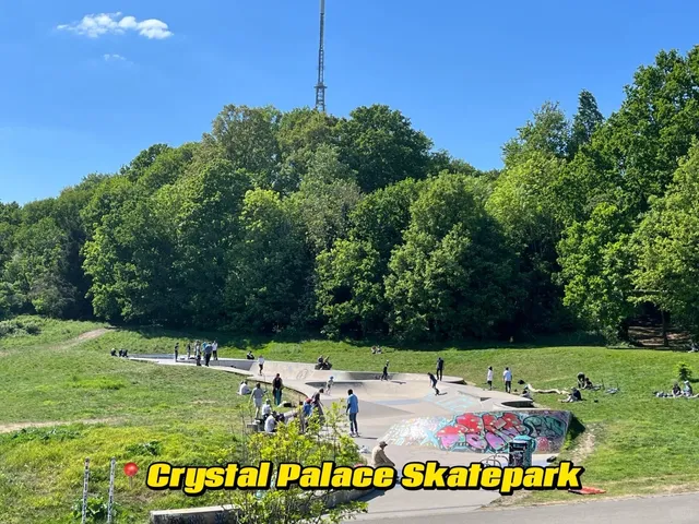 🇬🇧 London Skateboarding | Crystal Palace Skatepark 🛹✨
