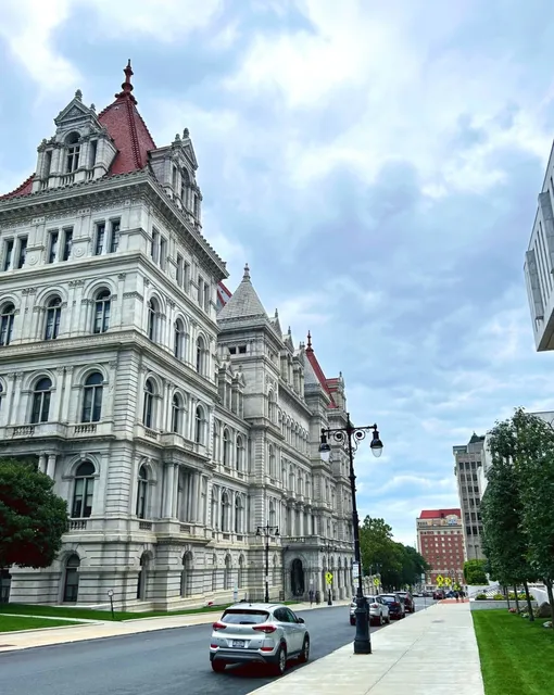 First Day of the Long Weekend | Exploring & Eating in Albany