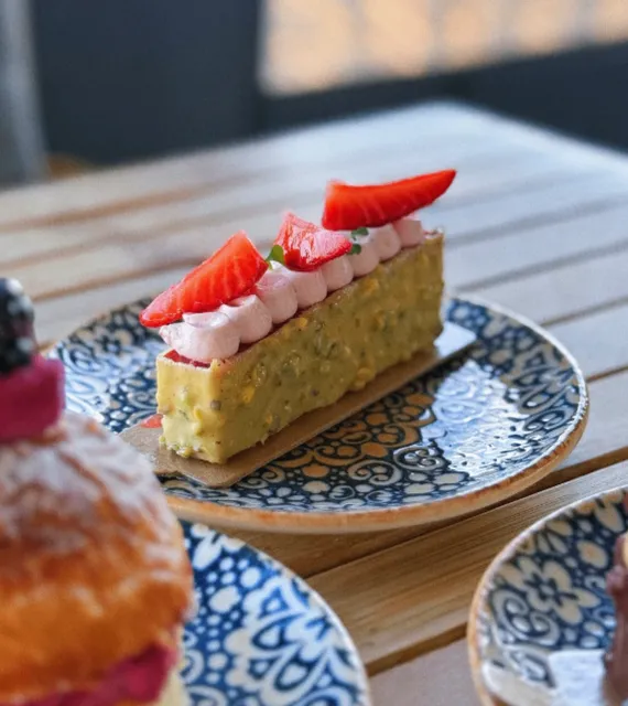 Benalmadena Cafe No.1 | healed by the dessert! 🍰