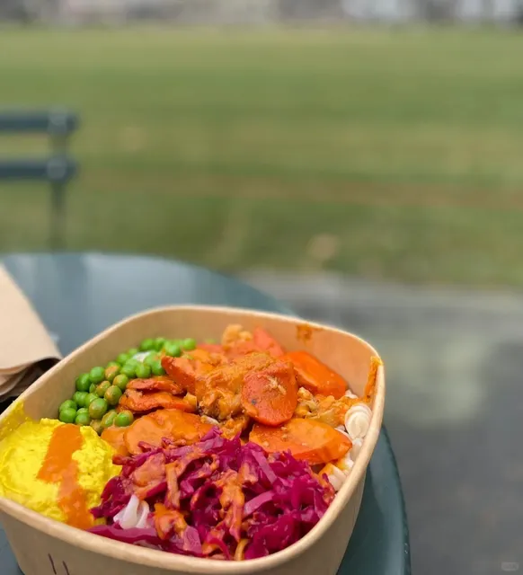 ​​Le Botaniste: Bryant Park’s Secret Garden of Vegan Bliss​​ 🌱✨