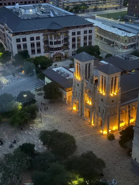 The Best Staff & Hotel! 🐾🏨❤️