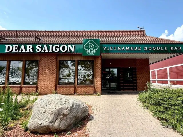 A Tropical Escape in Oakville 🌿🍜  