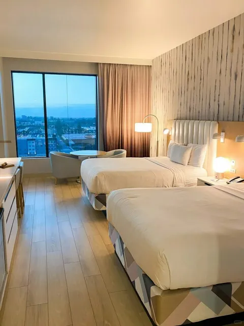 This Affordable Hotel Near Disney is My Go-To for Future LA Trips! 🎡✨