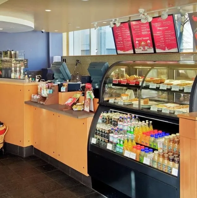 Convenient Downtown Accommodation: All Basic Needs Met