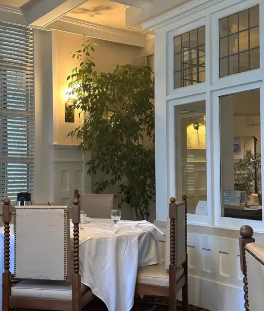 🍽️ Lakeside Dining in Burnaby | Hart House Restaurant Review  